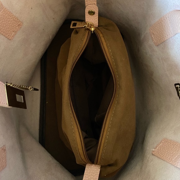 💙3/$30•🔥 Pink faux leather Tote Bag📦🤩 - Picture 7 of 7